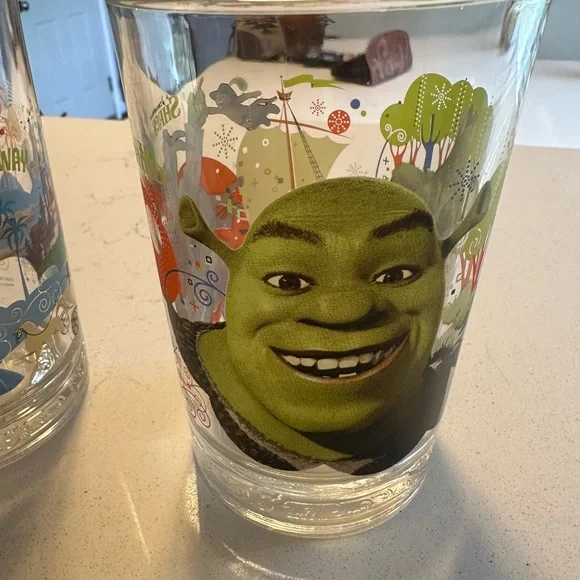 DreamWorks Shrek CharacterGlasses Set - Green and Multicolor